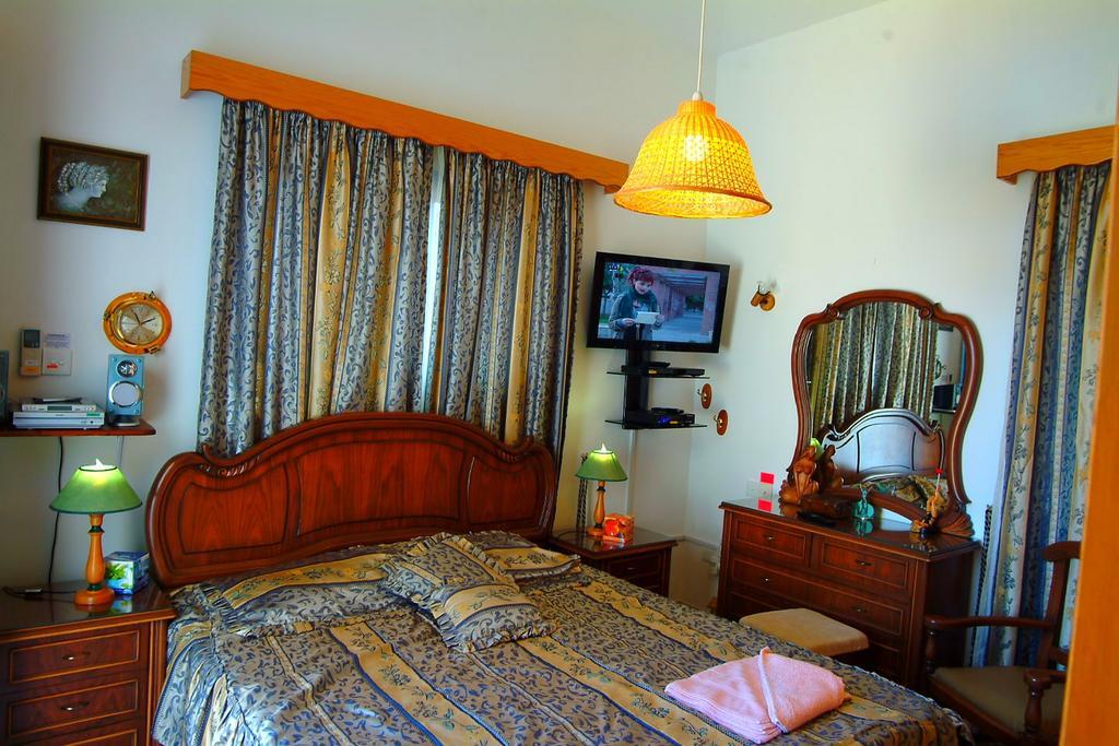 Astrofegia Beachfront Villa 波莫斯 客房 照片